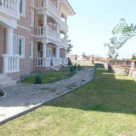 Daire Thera Complex Studio Apartments *